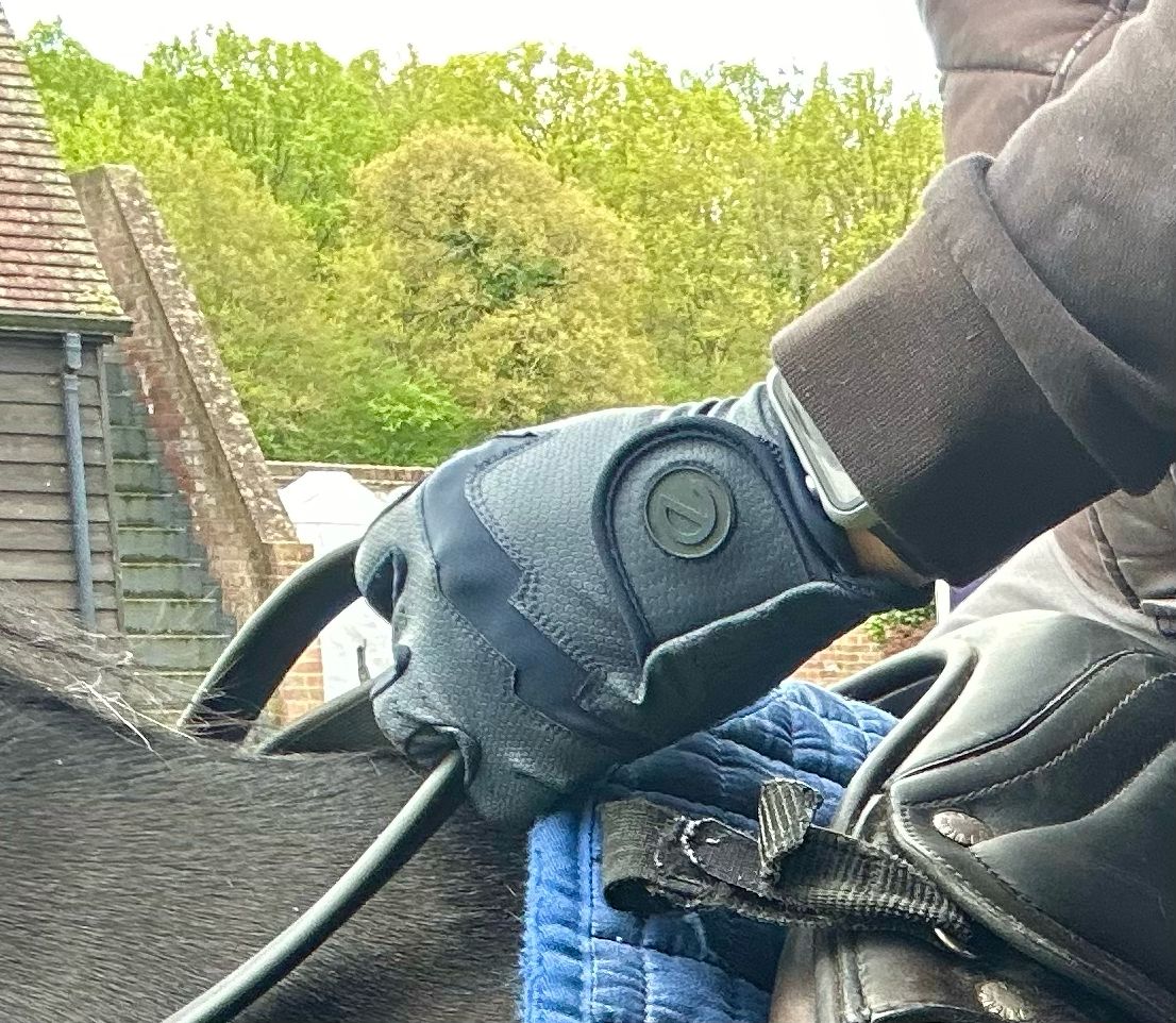 eQUEST GripPro LITE V3 Lightweight Riding Gloves – Black / Black | Lightweight, Grippy & Breathable