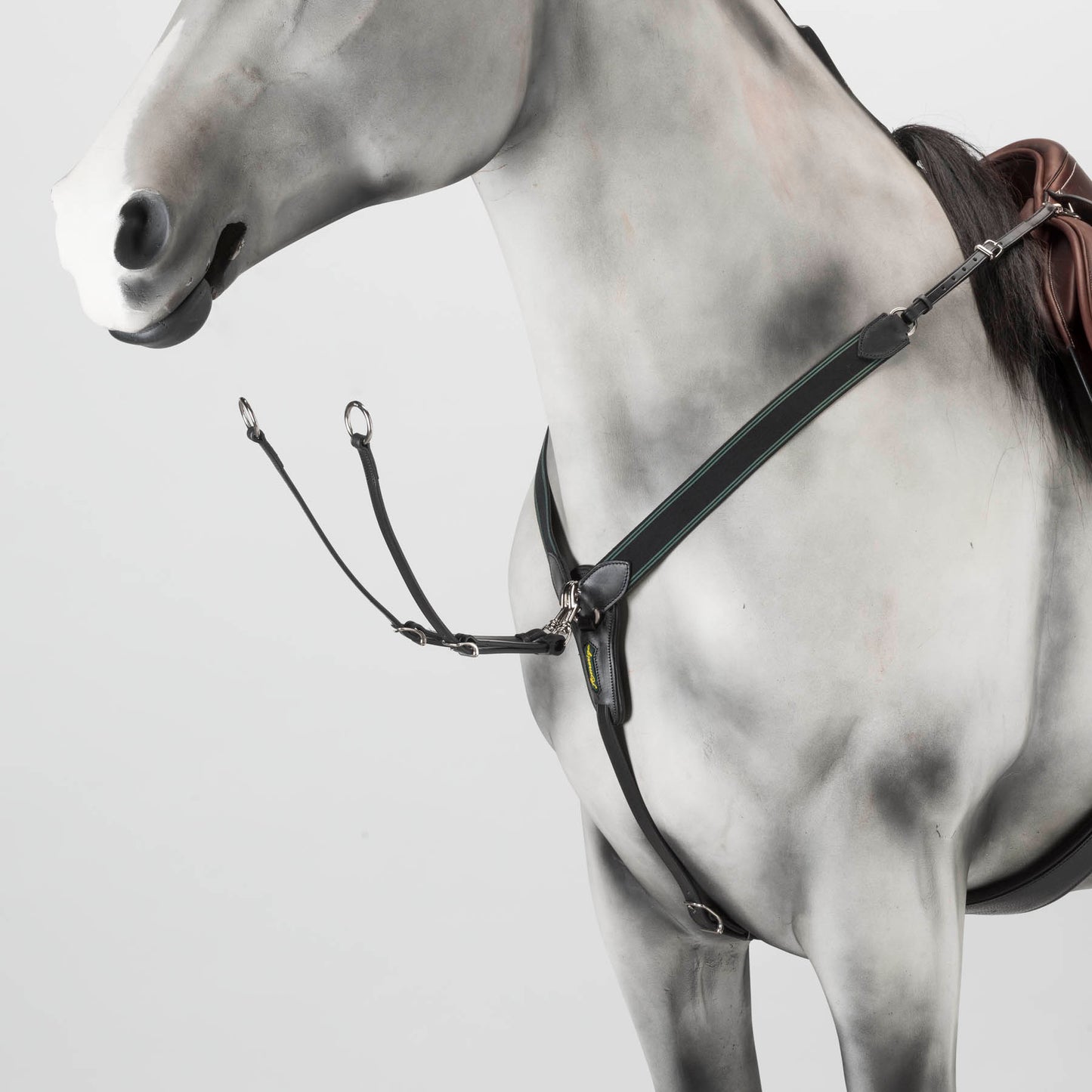 V CHECK BREASTPLATE- Full- Newmarket