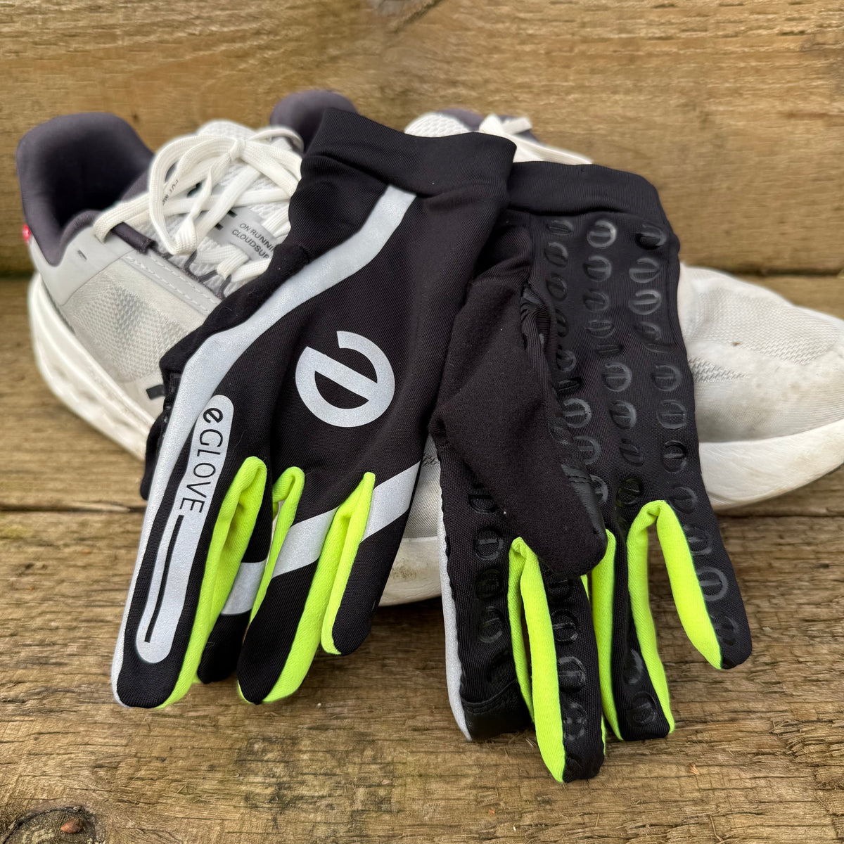 eGLOVE Hi-Vis Run Gloves – Black & Fluoro Yellow | Reflective Touchscreen Running Gloves