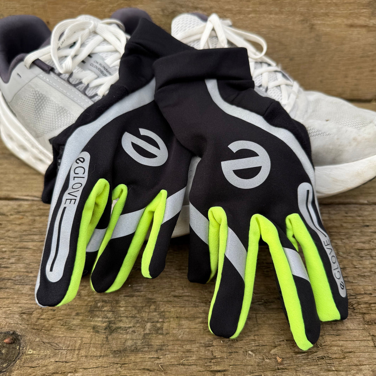 eGLOVE Hi-Vis Run Gloves – Black & Fluoro Yellow | Reflective Touchscreen Running Gloves
