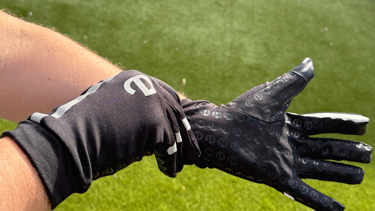 eGLOVE Hi-Vis Run Gloves – Black | Reflective Touchscreen Running Gloves