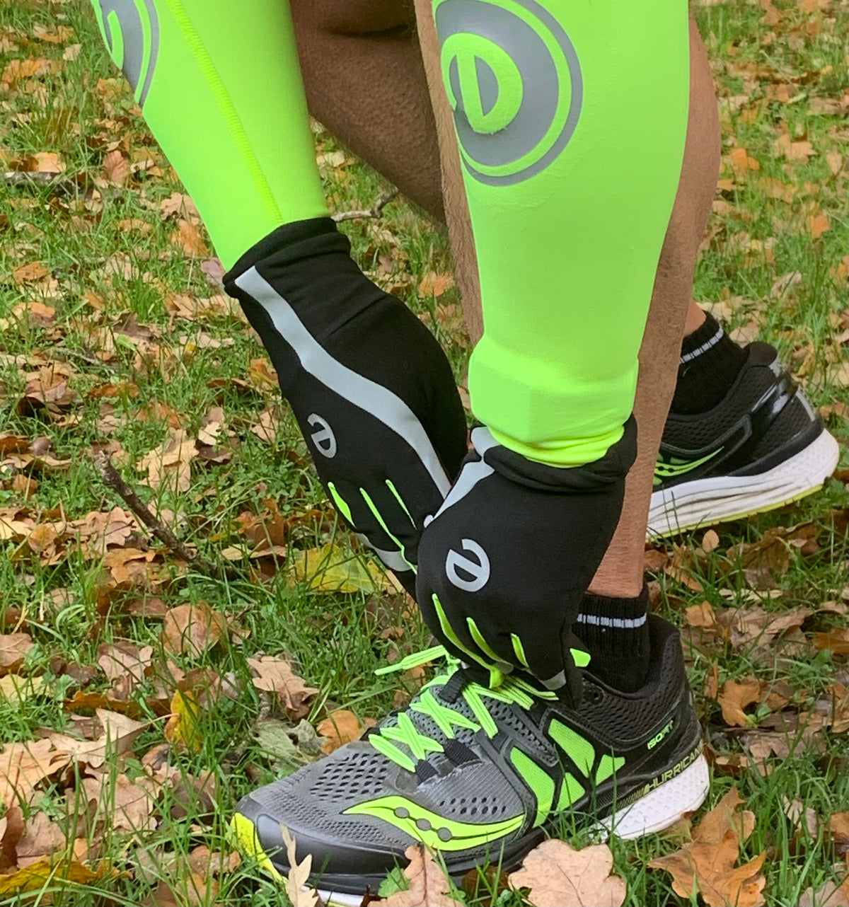 eGLOVE Hi-Vis Run Gloves – Black & Fluoro Yellow | Reflective Touchscreen Running Gloves